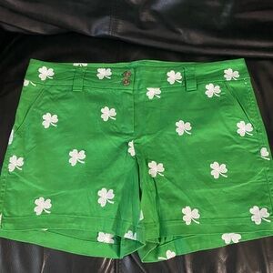 Cute Green Shamrock Clover Women's Loudmouth Golf Shorts